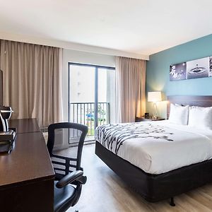 Chambre Accessible aux Personnes à Mobilité Réduite Lit Queen-Size